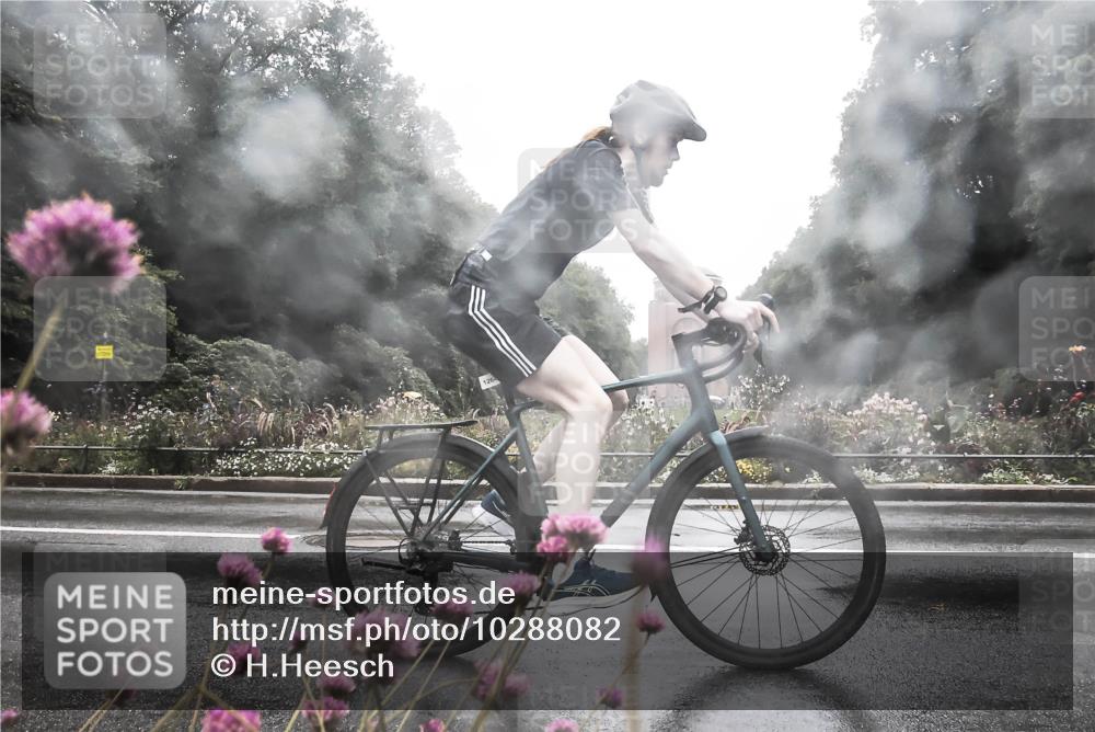 13.09.2026 - Stadtparktriathlon H.Heesch http://msf.ph/oto/10288082 13.09.2026 12:41:42 Radfahren 1058, 1085, 1094, 1243, 1249, 1264 meine-sportfotos.de