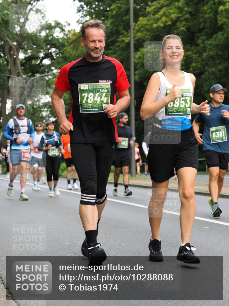 13.09.2026 - 21. swb-Marathon Bremen TobiasT http://msf.ph/oto/10288088 13.09.2026 12:24:04 Laufen 7844, 21, 953, 21, 6361 meine-sportfotos.de