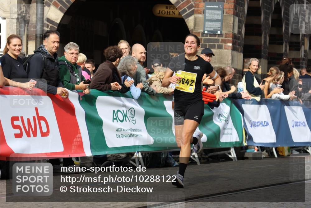 13.09.2026 - 21. swb-Marathon Bremen Strokosch-Dieckow http://msf.ph/oto/10288122 13.09.2026 10:39:50 Ziel 11713, 12404, 13513, 13556, 11198, 11721, 12144, 13519 meine-sportfotos.de