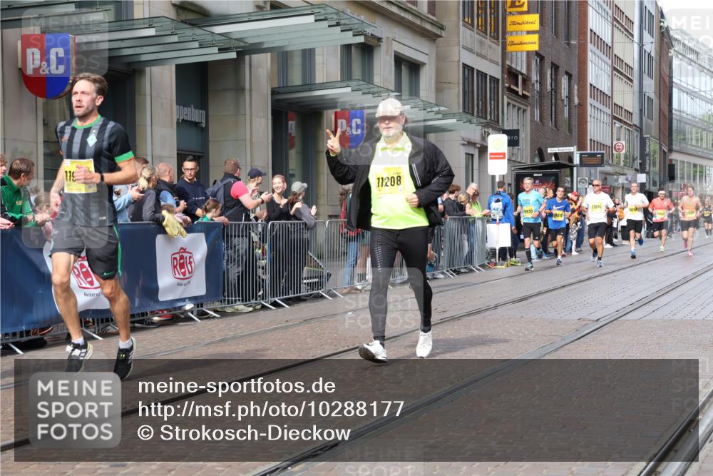13.09.2026 - 21. swb-Marathon Bremen Strokosch-Dieckow http://msf.ph/oto/10288177 13.09.2026 10:43:46 Ziel 10337, 10342, 11108, 11208, 11312, 11447, 11614, 11644, 11758, 11930, 12436, 12559, 13538, 10328, 10618, 10742, 11019, 11468, 11607, 11826, 11948, 12250, 12253, 13509 meine-sportfotos.de
