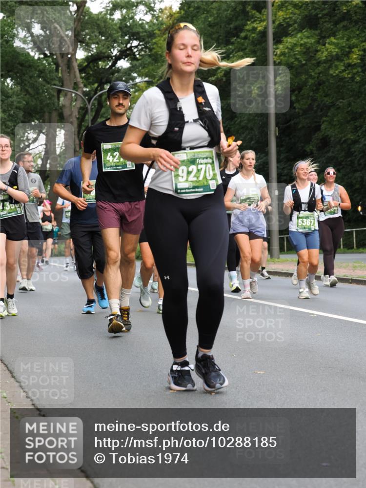 13.09.2026 - 21. swb-Marathon Bremen TobiasT http://msf.ph/oto/10288185 13.09.2026 12:24:15 Laufen 42, 9270, 5367 meine-sportfotos.de