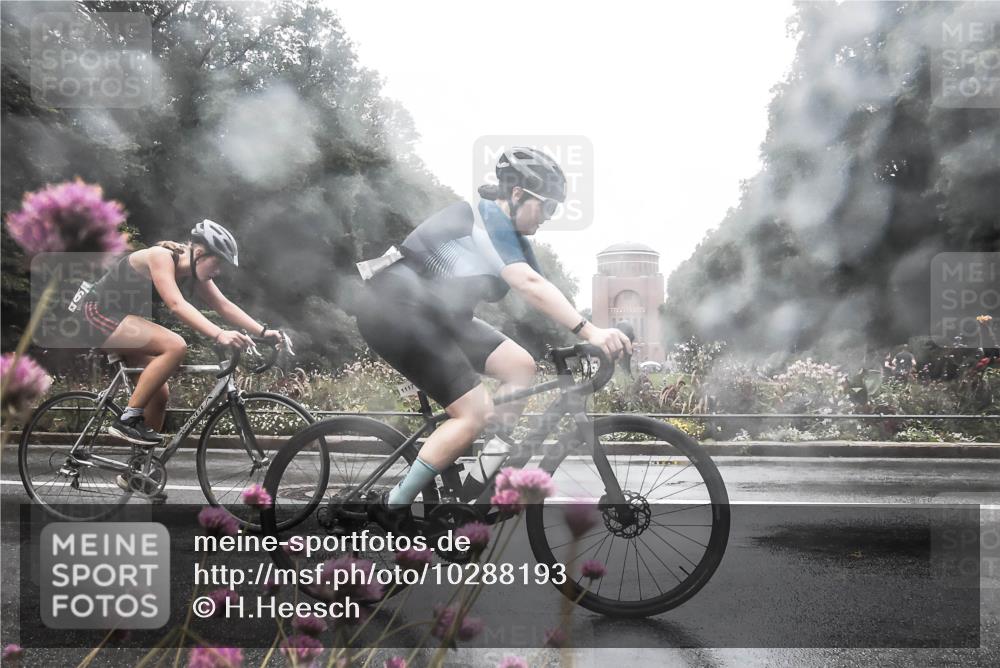 13.09.2026 - Stadtparktriathlon H.Heesch http://msf.ph/oto/10288193 13.09.2026 12:42:35 Radfahren 1043, 1096, 1117, 1141, 1188 meine-sportfotos.de