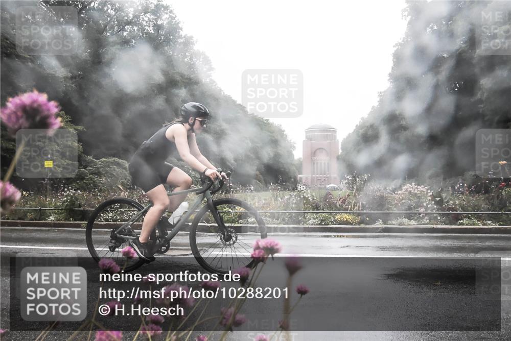 13.09.2026 - Stadtparktriathlon H.Heesch http://msf.ph/oto/10288201 13.09.2026 12:42:38 Radfahren 1096, 1117, 1141, 1188 meine-sportfotos.de