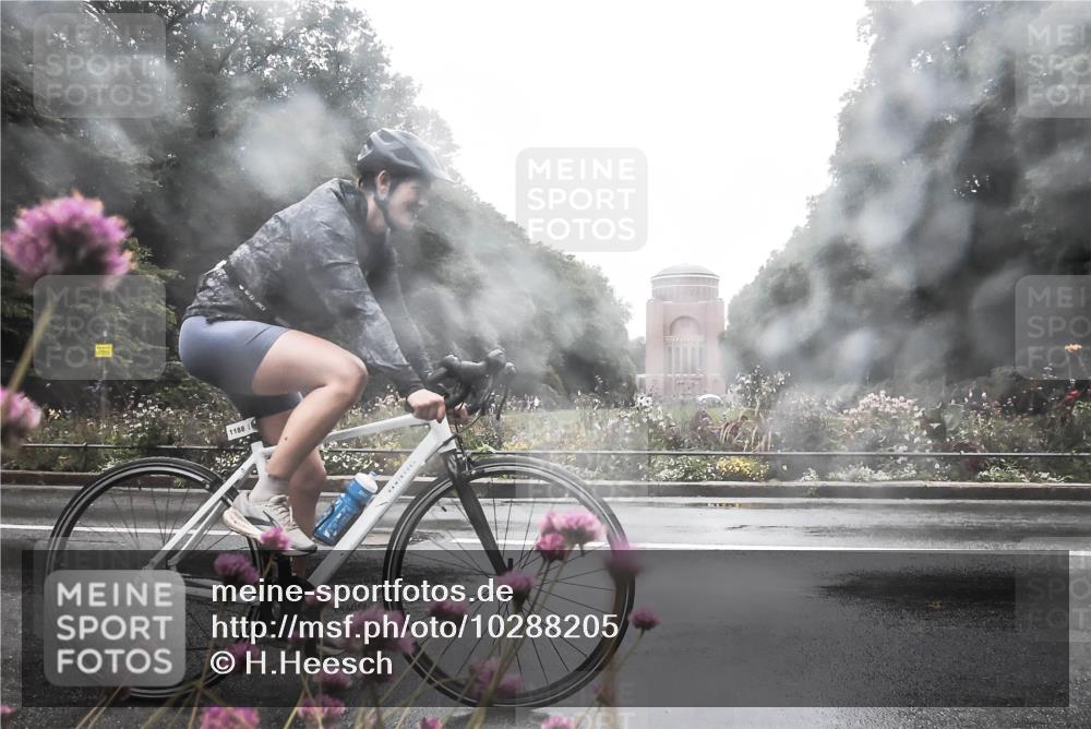 13.09.2026 - Stadtparktriathlon H.Heesch http://msf.ph/oto/10288205 13.09.2026 12:42:39 Radfahren 1141, 1188 meine-sportfotos.de