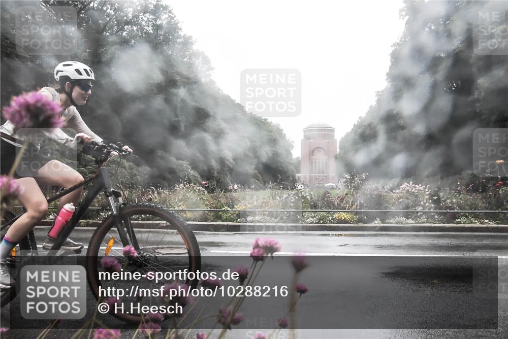 13.09.2026 - Stadtparktriathlon H.Heesch http://msf.ph/oto/10288216 13.09.2026 12:42:48 Radfahren 1119, 1167, 1219 meine-sportfotos.de