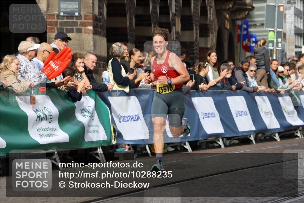 13.09.2026 - 21. swb-Marathon Bremen Strokosch-Dieckow http://msf.ph/oto/10288235 13.09.2026 10:40:00 Ziel 11713, 12339, 12404, 13513, 13642 meine-sportfotos.de