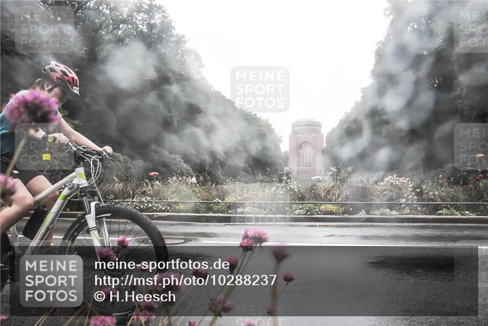 13.09.2026 - Stadtparktriathlon H.Heesch http://msf.ph/oto/10288237 13.09.2026 12:43:00 Radfahren 1084, 1290 meine-sportfotos.de