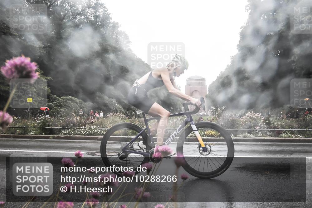 13.09.2026 - Stadtparktriathlon H.Heesch http://msf.ph/oto/10288266 13.09.2026 12:43:08 Radfahren 1073, 1178, 1303 meine-sportfotos.de