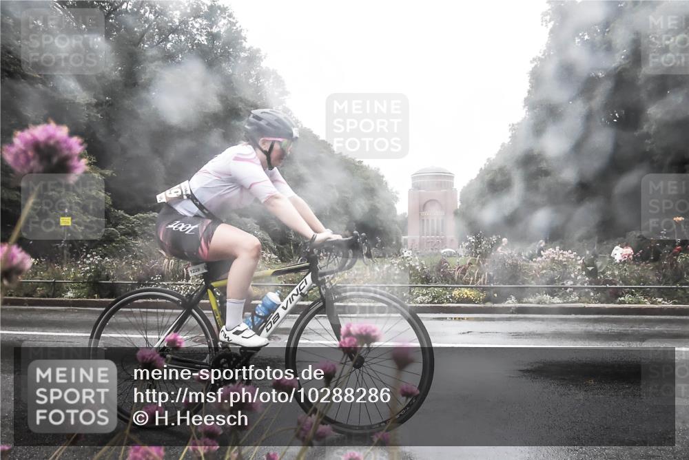 13.09.2026 - Stadtparktriathlon H.Heesch http://msf.ph/oto/10288286 13.09.2026 12:43:25 Radfahren 1077, 1104, 1113, 1199, 1229 meine-sportfotos.de