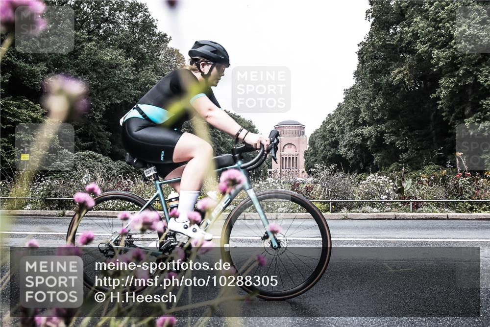 13.09.2026 - Stadtparktriathlon H.Heesch http://msf.ph/oto/10288305 13.09.2026 11:31:40 Radfahren 601, 700, 807 meine-sportfotos.de