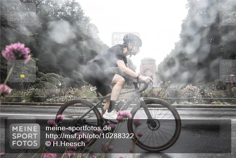 13.09.2026 - Stadtparktriathlon H.Heesch http://msf.ph/oto/10288322 13.09.2026 12:43:56 Radfahren 1181, 1209, 1220, 1295 meine-sportfotos.de