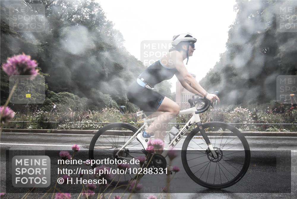 13.09.2026 - Stadtparktriathlon H.Heesch http://msf.ph/oto/10288331 13.09.2026 12:43:57 Radfahren 1181, 1209, 1220, 1295 meine-sportfotos.de