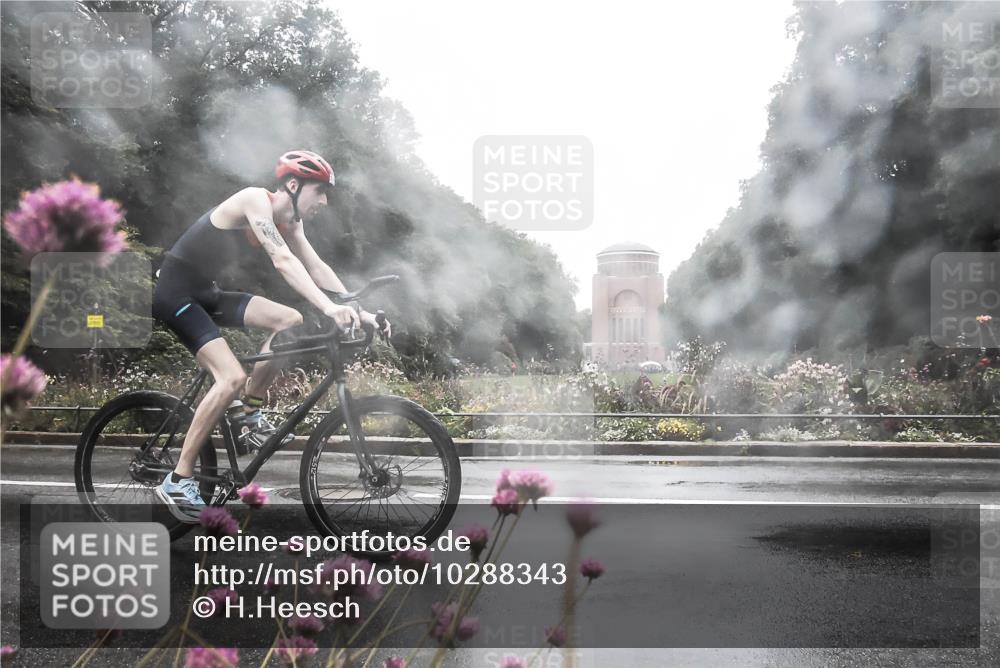 13.09.2026 - Stadtparktriathlon H.Heesch http://msf.ph/oto/10288343 13.09.2026 12:44:13 Radfahren 1112, 1289, 1304 meine-sportfotos.de