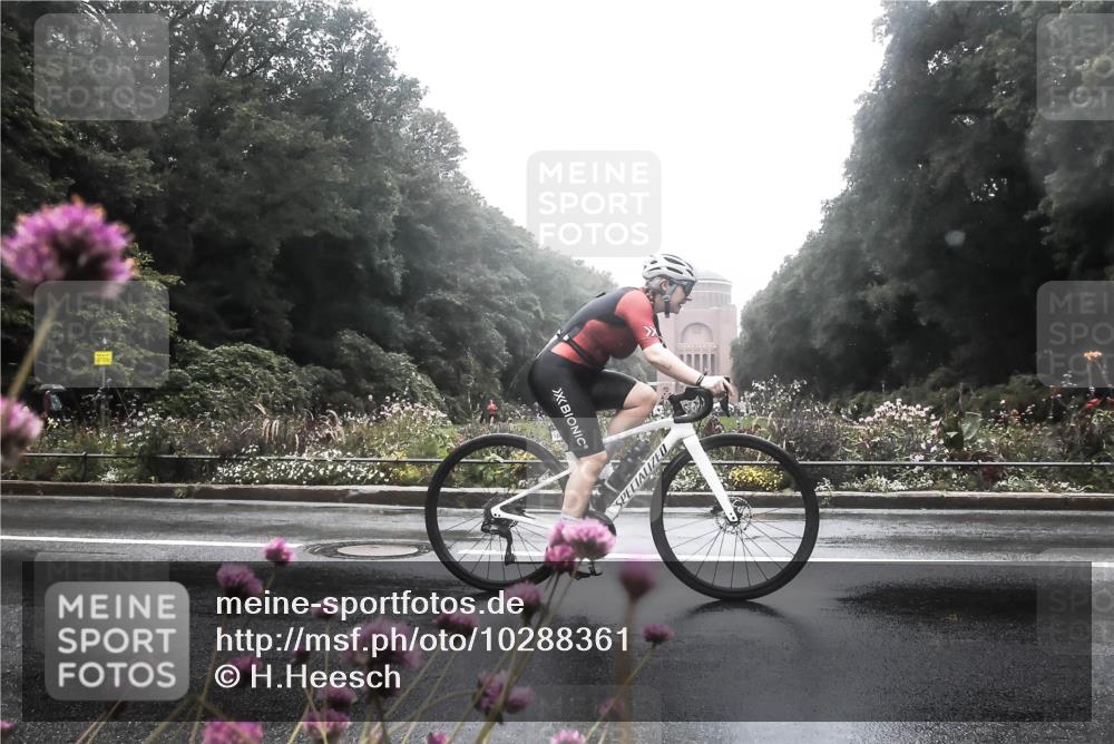 13.09.2026 - Stadtparktriathlon H.Heesch http://msf.ph/oto/10288361 13.09.2026 12:44:26 Radfahren 978, 1075, 1170, 1221, 1230, 1252, 1307 meine-sportfotos.de