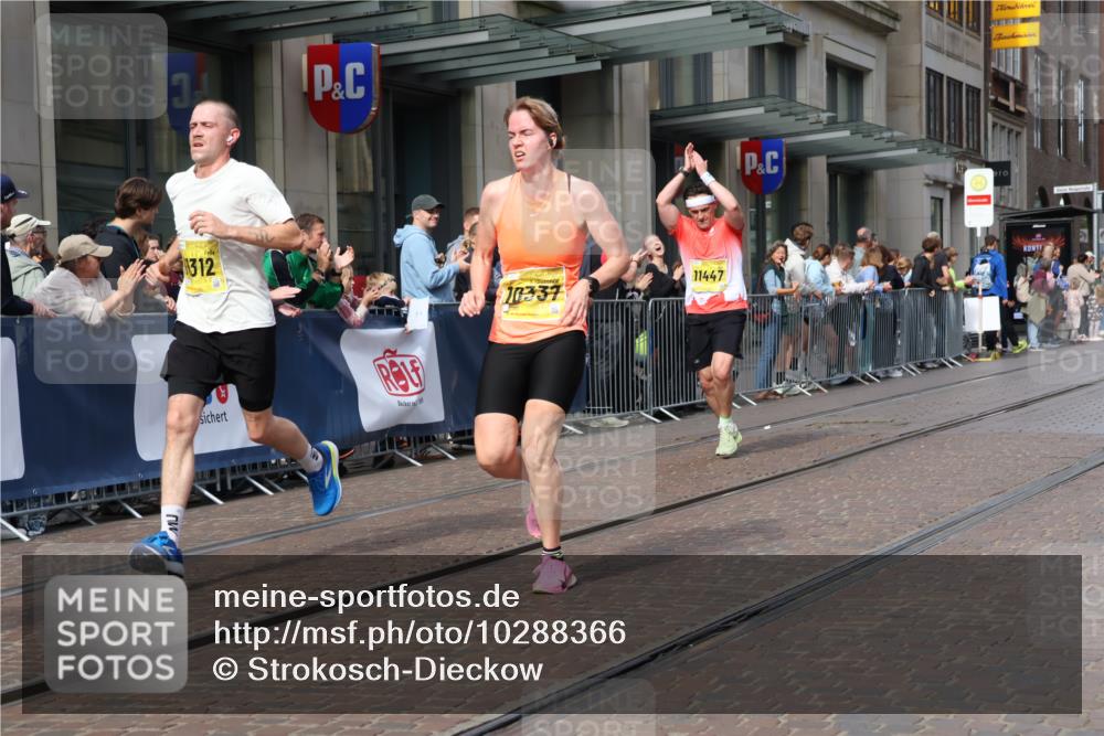 13.09.2026 - 21. swb-Marathon Bremen Strokosch-Dieckow http://msf.ph/oto/10288366 13.09.2026 10:43:54 Ziel 10342, 10956, 11108, 11148, 11644, 11758, 13538, 10337, 10742, 11019, 11208, 11312, 11447, 11614, 11930, 11948, 12250, 12253, 12436, 12559, 13509 meine-sportfotos.de