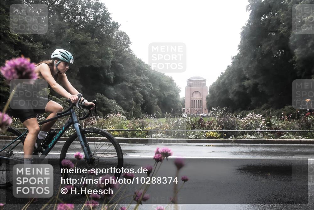 13.09.2026 - Stadtparktriathlon H.Heesch http://msf.ph/oto/10288374 13.09.2026 12:44:32 Radfahren 1129, 1252 meine-sportfotos.de