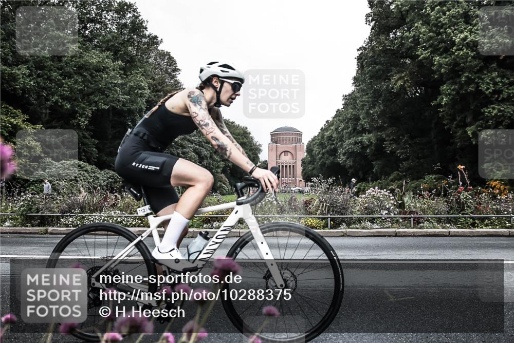 13.09.2026 - Stadtparktriathlon H.Heesch http://msf.ph/oto/10288375 13.09.2026 11:32:50 Radfahren 677, 712, 739, 747 meine-sportfotos.de