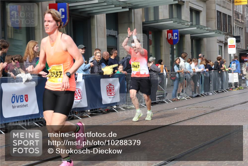 13.09.2026 - 21. swb-Marathon Bremen Strokosch-Dieckow http://msf.ph/oto/10288379 13.09.2026 10:43:54 Ziel 10342, 10956, 11108, 11148, 11644, 11758, 13538, 10337, 10742, 11019, 11208, 11312, 11447, 11614, 11930, 11948, 12250, 12253, 12436, 12559, 13509 meine-sportfotos.de