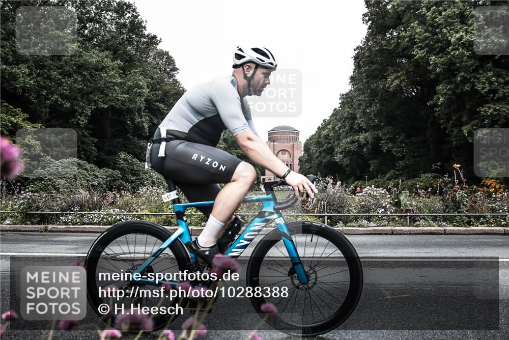 13.09.2026 - Stadtparktriathlon H.Heesch http://msf.ph/oto/10288388 13.09.2026 11:32:55 Radfahren 649, 657, 677, 739, 818, 828 meine-sportfotos.de