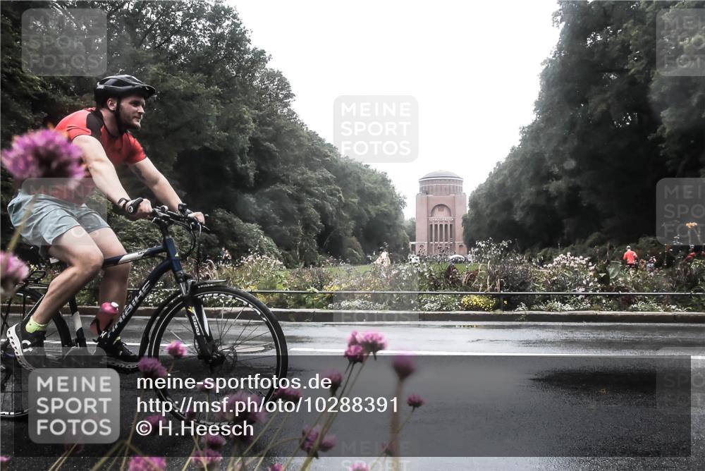 13.09.2026 - Stadtparktriathlon H.Heesch http://msf.ph/oto/10288391 13.09.2026 12:44:48 Radfahren 1134, 1157, 1256, 1257, 1302 meine-sportfotos.de
