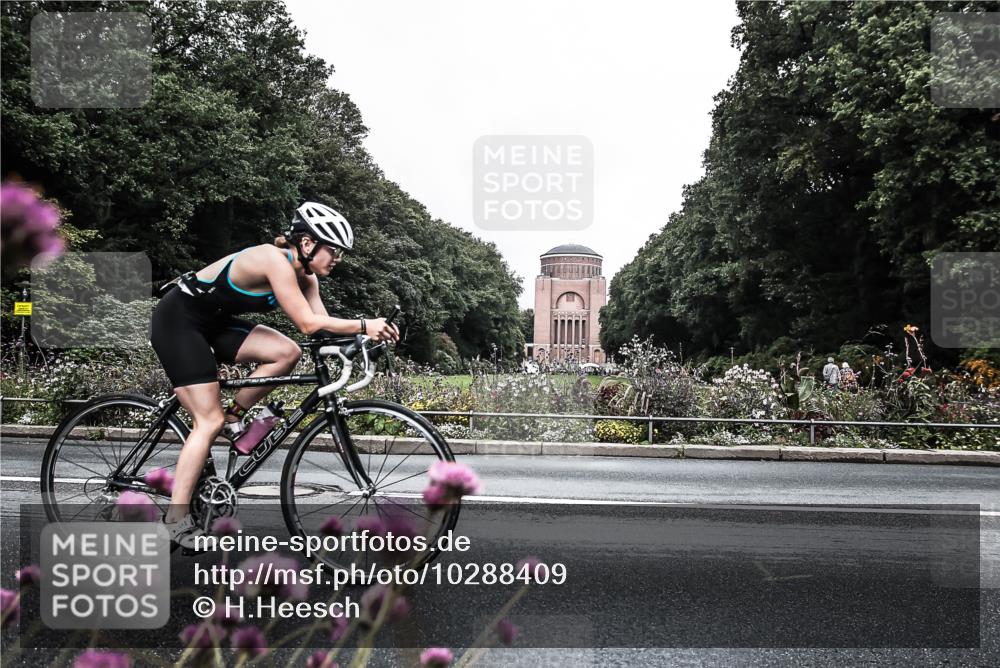 13.09.2026 - Stadtparktriathlon H.Heesch http://msf.ph/oto/10288409 13.09.2026 11:33:03 Radfahren 606, 662, 684, 770, 801 meine-sportfotos.de