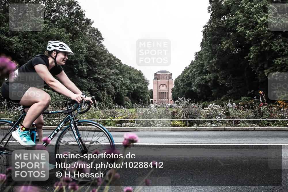 13.09.2026 - Stadtparktriathlon H.Heesch http://msf.ph/oto/10288412 13.09.2026 11:33:06 Radfahren 684, 758, 770, 801 meine-sportfotos.de