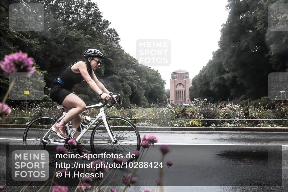 13.09.2026 - Stadtparktriathlon H.Heesch http://msf.ph/oto/10288424 13.09.2026 12:44:59 Radfahren 1081, 1233 meine-sportfotos.de