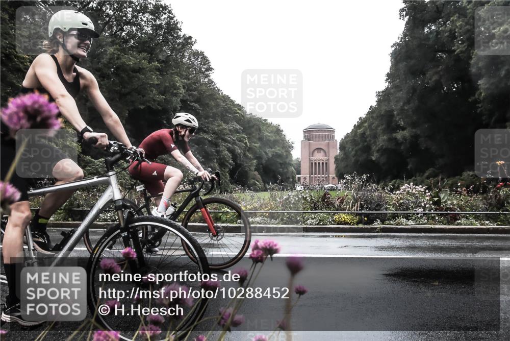 13.09.2026 - Stadtparktriathlon H.Heesch http://msf.ph/oto/10288452 13.09.2026 12:45:27 Radfahren 1088, 1120, 1225, 1226, 1280 meine-sportfotos.de