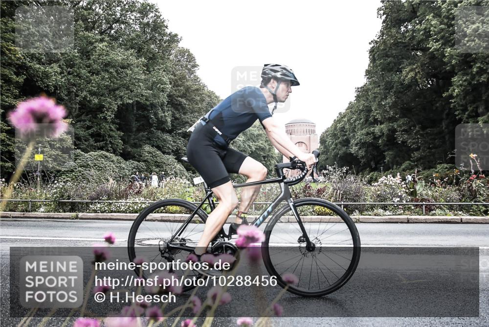 13.09.2026 - Stadtparktriathlon H.Heesch http://msf.ph/oto/10288456 13.09.2026 11:34:11 Radfahren 625, 639, 730, 746, 792, 795, 814, 820, 885, 1798 meine-sportfotos.de