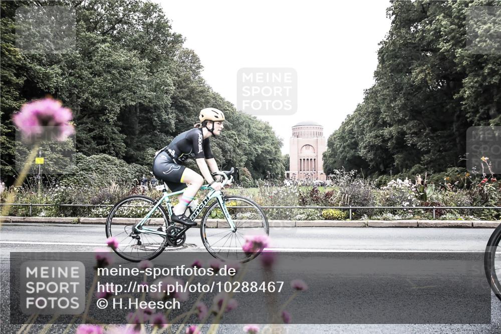 13.09.2026 - Stadtparktriathlon H.Heesch http://msf.ph/oto/10288467 13.09.2026 11:34:13 Radfahren 625, 746, 792, 795, 814, 820, 885 meine-sportfotos.de