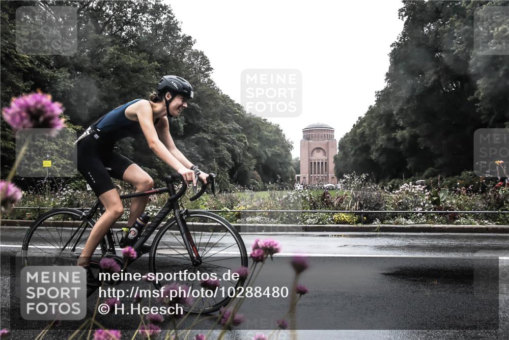 13.09.2026 - Stadtparktriathlon H.Heesch http://msf.ph/oto/10288480 13.09.2026 12:45:50 Radfahren 1087, 1153, 1255 meine-sportfotos.de