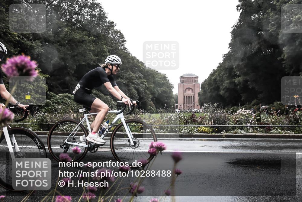 13.09.2026 - Stadtparktriathlon H.Heesch http://msf.ph/oto/10288488 13.09.2026 12:45:55 Radfahren 1136, 1228, 1232, 1242, 1282 meine-sportfotos.de
