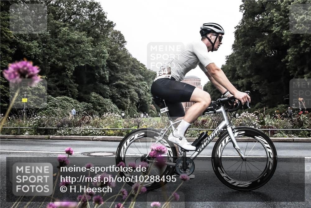 13.09.2026 - Stadtparktriathlon H.Heesch http://msf.ph/oto/10288495 13.09.2026 11:34:37 Radfahren 694, 778, 1797 meine-sportfotos.de