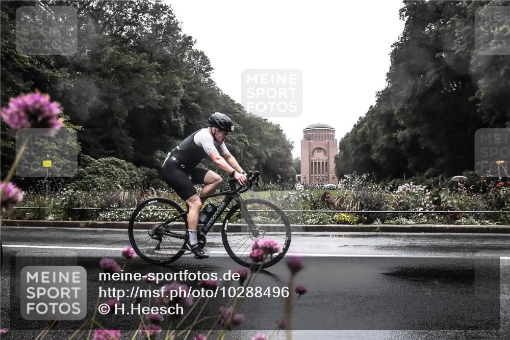 13.09.2026 - Stadtparktriathlon H.Heesch http://msf.ph/oto/10288496 13.09.2026 12:45:58 Radfahren 1136, 1228, 1232, 1242, 1245, 1261, 1282 meine-sportfotos.de
