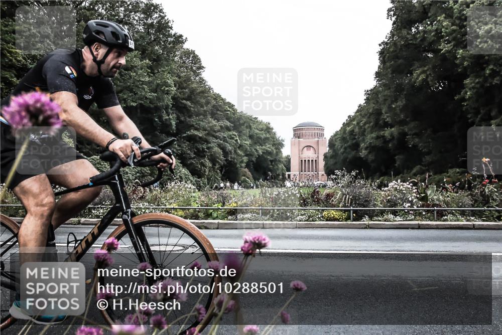 13.09.2026 - Stadtparktriathlon H.Heesch http://msf.ph/oto/10288501 13.09.2026 11:34:41 Radfahren 660, 778 meine-sportfotos.de