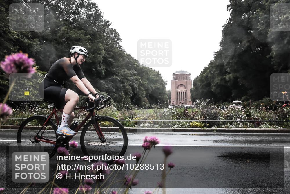 13.09.2026 - Stadtparktriathlon H.Heesch http://msf.ph/oto/10288513 13.09.2026 12:46:01 Radfahren 1228, 1242, 1245, 1248, 1261, 1282 meine-sportfotos.de