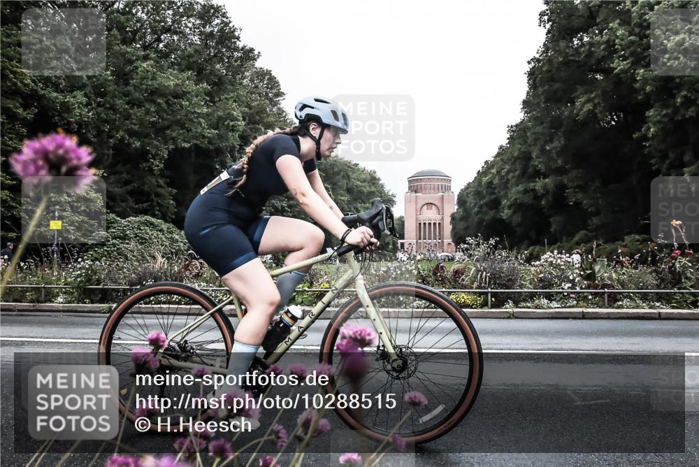 13.09.2026 - Stadtparktriathlon H.Heesch http://msf.ph/oto/10288515 13.09.2026 11:34:55 Radfahren 626, 629, 697, 819, 891, 897 meine-sportfotos.de