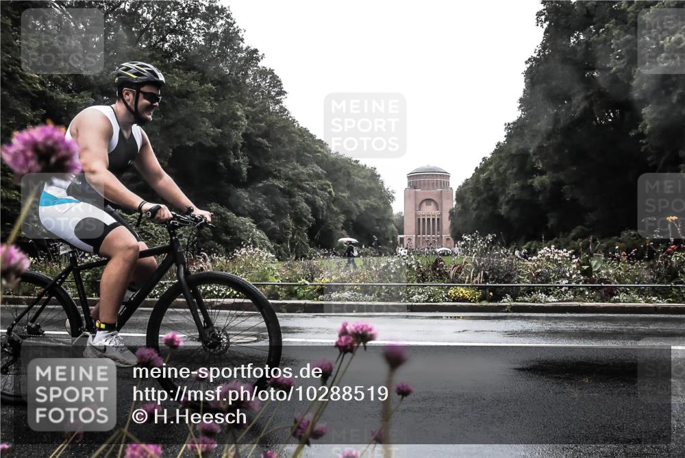 13.09.2026 - Stadtparktriathlon H.Heesch http://msf.ph/oto/10288519 13.09.2026 12:46:07 Radfahren 1052, 1065, 1248 meine-sportfotos.de
