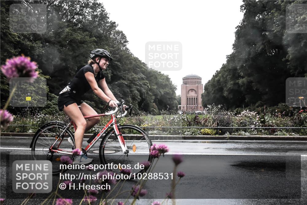 13.09.2026 - Stadtparktriathlon H.Heesch http://msf.ph/oto/10288531 13.09.2026 12:46:12 Radfahren 1052, 1082, 1158, 1269 meine-sportfotos.de