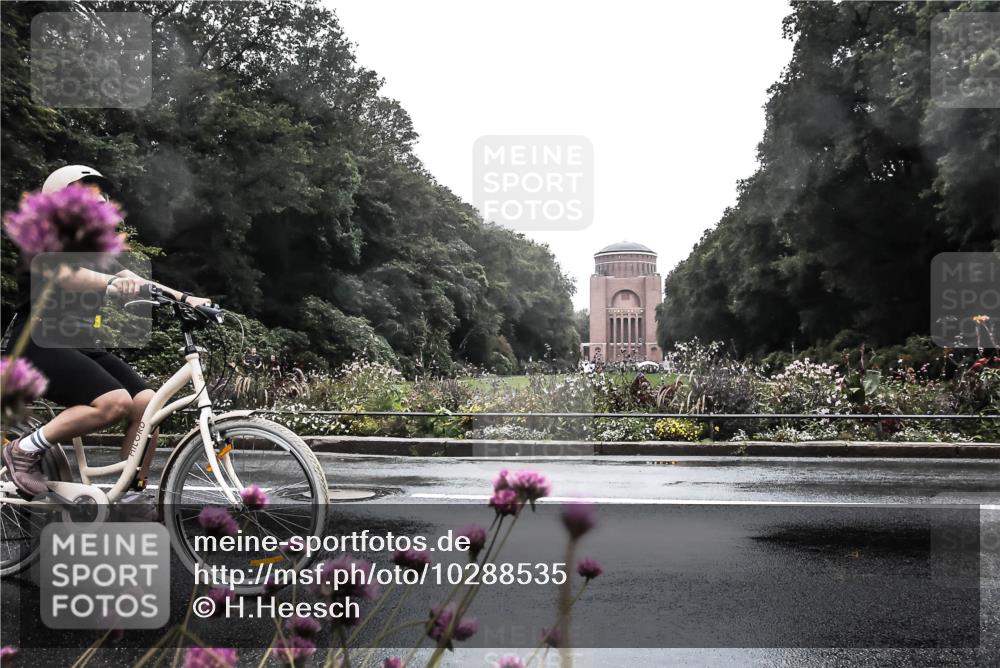 13.09.2026 - Stadtparktriathlon H.Heesch http://msf.ph/oto/10288535 13.09.2026 12:46:14 Radfahren 1052, 1082, 1158, 1269 meine-sportfotos.de