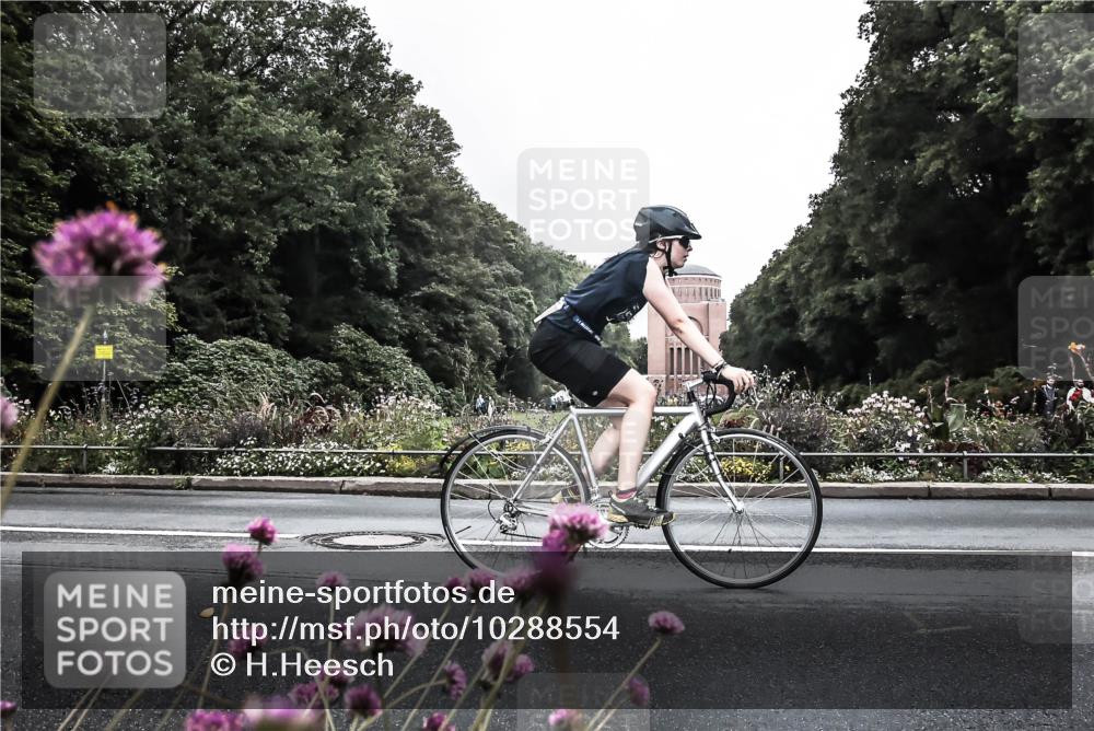 13.09.2026 - Stadtparktriathlon H.Heesch http://msf.ph/oto/10288554 13.09.2026 11:35:13 Radfahren 610, 759, 763, 816 meine-sportfotos.de
