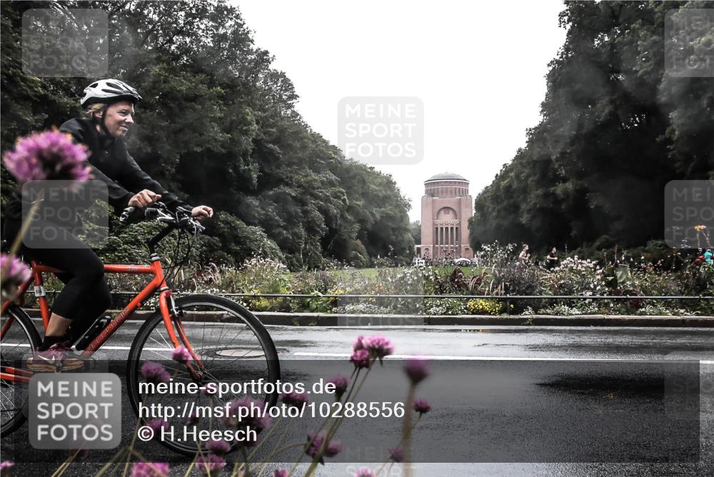 13.09.2026 - Stadtparktriathlon H.Heesch http://msf.ph/oto/10288556 13.09.2026 12:46:28 Radfahren 1101, 1115, 1140, 1193 meine-sportfotos.de
