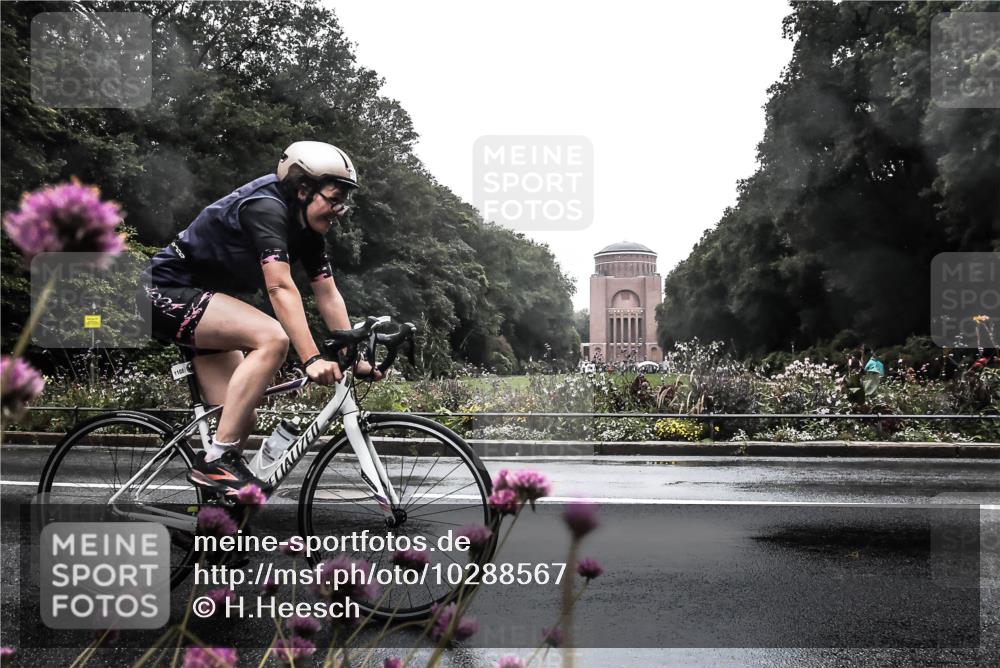 13.09.2026 - Stadtparktriathlon H.Heesch http://msf.ph/oto/10288567 13.09.2026 12:46:34 Radfahren 1076, 1108, 1111, 1149, 1179, 1299 meine-sportfotos.de
