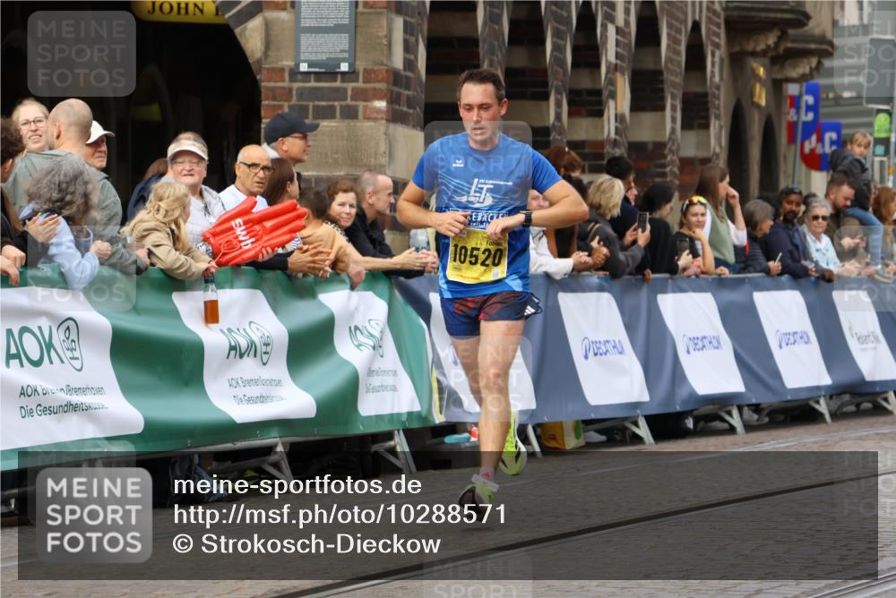13.09.2026 - 21. swb-Marathon Bremen Strokosch-Dieckow http://msf.ph/oto/10288571 13.09.2026 10:40:45 Ziel 11373, 13563, 13566, 13616, 10575, 11903, 12477 meine-sportfotos.de