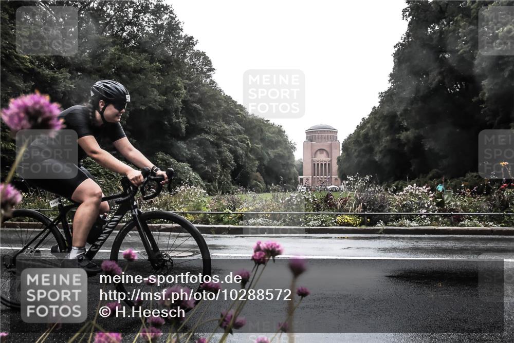 13.09.2026 - Stadtparktriathlon H.Heesch http://msf.ph/oto/10288572 13.09.2026 12:46:35 Radfahren 1076, 1108, 1111, 1149, 1152, 1179, 1299 meine-sportfotos.de