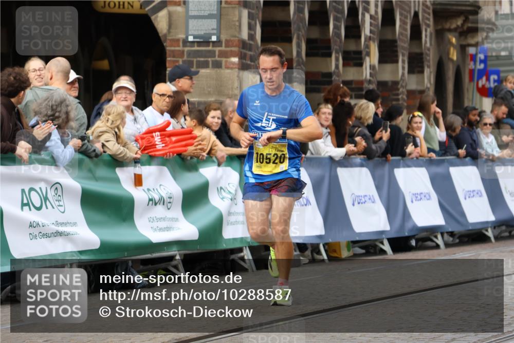 13.09.2026 - 21. swb-Marathon Bremen Strokosch-Dieckow http://msf.ph/oto/10288587 13.09.2026 10:40:45 Ziel 11373, 13563, 13566, 13616, 10575, 11903, 12477 meine-sportfotos.de