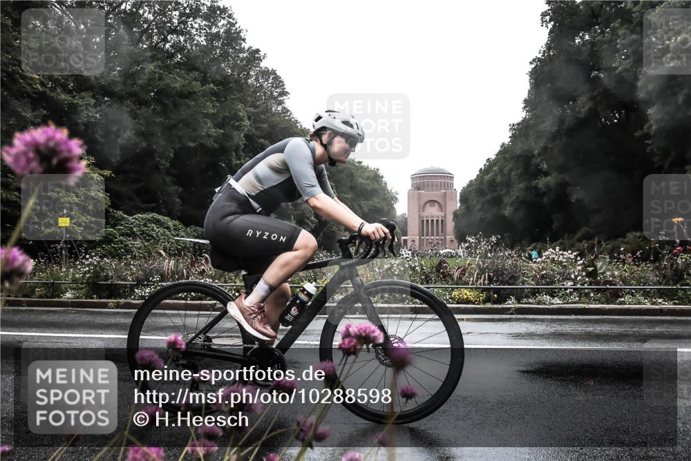 13.09.2026 - Stadtparktriathlon H.Heesch http://msf.ph/oto/10288598 13.09.2026 12:46:45 Radfahren 1072, 1083, 1114, 1146, 1273, 1294 meine-sportfotos.de