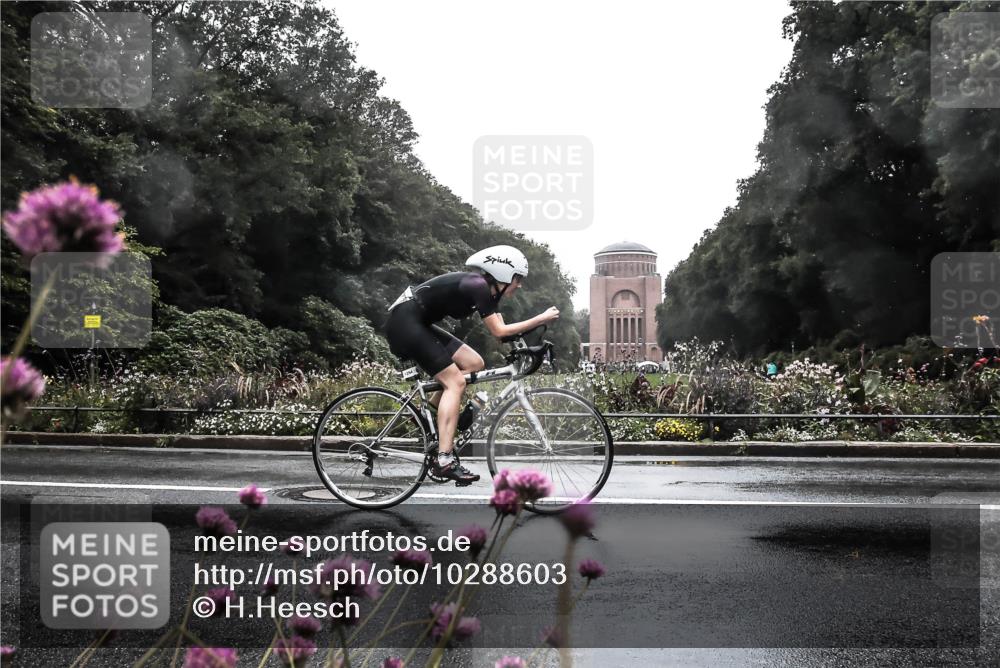 13.09.2026 - Stadtparktriathlon H.Heesch http://msf.ph/oto/10288603 13.09.2026 12:46:45 Radfahren 1072, 1083, 1114, 1146, 1273, 1294 meine-sportfotos.de