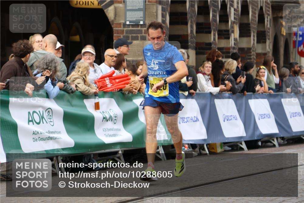 13.09.2026 - 21. swb-Marathon Bremen Strokosch-Dieckow http://msf.ph/oto/10288605 13.09.2026 10:40:46 Ziel 11373, 13563, 13566, 13616, 11903, 12209, 12477 meine-sportfotos.de