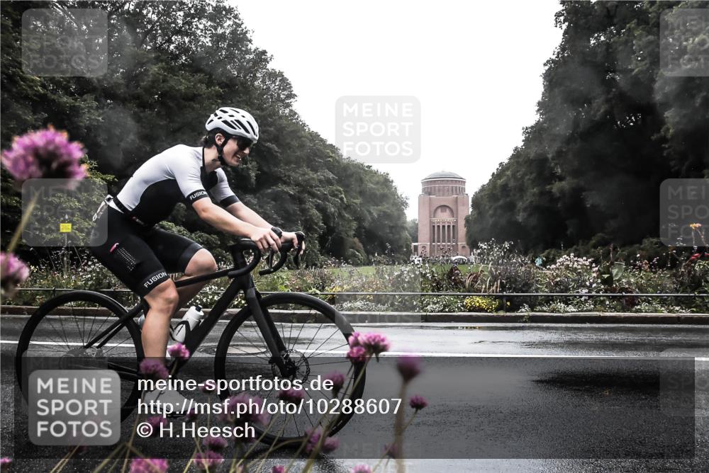 13.09.2026 - Stadtparktriathlon H.Heesch http://msf.ph/oto/10288607 13.09.2026 12:46:48 Radfahren 1072, 1114, 1214, 1294 meine-sportfotos.de